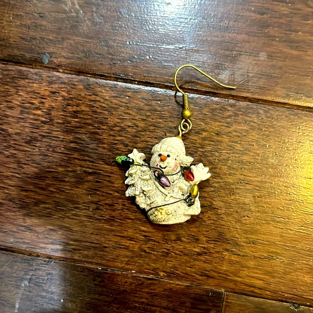 Snowman earring